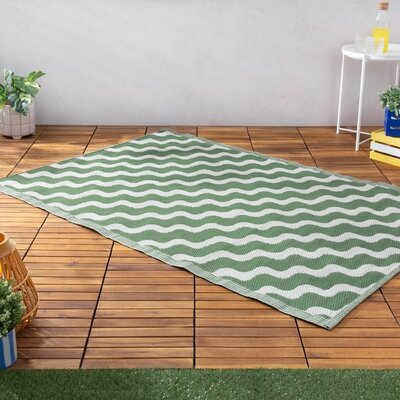 Rug - Wave - indoor and outdoor - green - 47,2 x 70,9 in